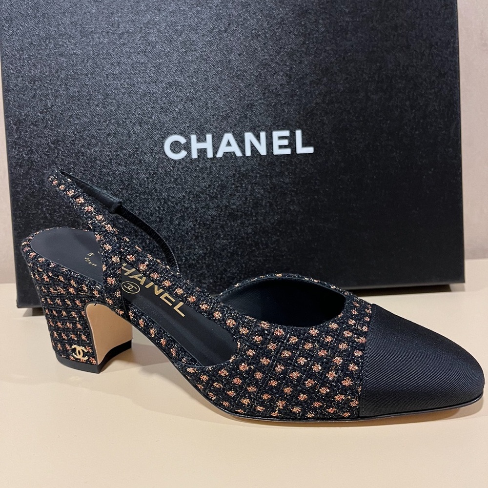 CHANEL Black and Tan Tweed Slingback Heels